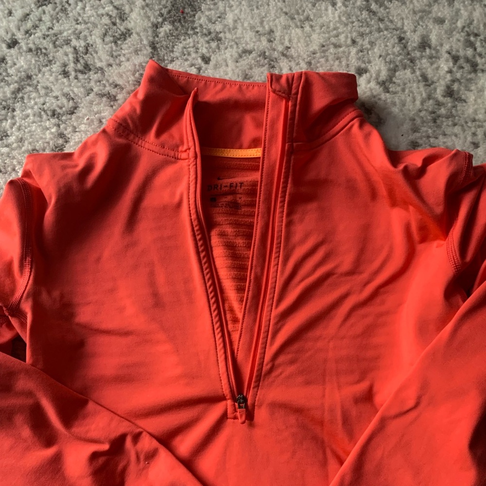 Nike DRI-FIT women’s pulllover